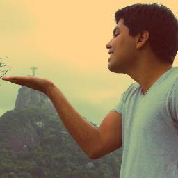 Acredito em um mundo melhor,em um Brasil melhor.Como faço isso? Eu inspiro pessoas presenteando-as com as minhas experiências de vida. Saboreie!Fique á vontade!