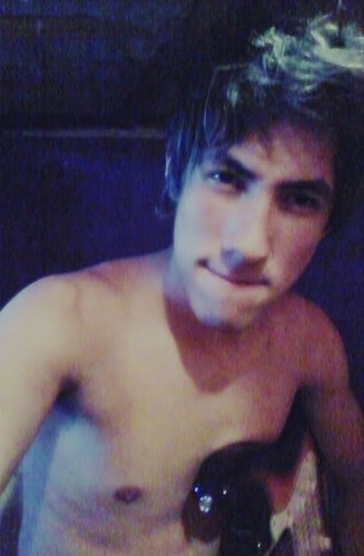 familia,amigos,futebol,rock roll ,pizza,guitarra,e palmeirense apaixonado & da @_tabsanttos =)