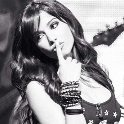 Brigada por me fazer feliz a cada palavra, a cada sorriso, e a cada vez que eu escuto a tua música! ❤ Te amo poderosa @Anitta_Oficial • Since: 04/06