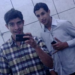 ESTUDANTE DO 3º DO ENSINO MÉDIO,TENHO 17ANOS SOU ECLÉTICO ,GOSTO DE PRATICAR ESPORTES,OPERADOR DE COMPUTADORES,https://t.co/oFIxucqSJF