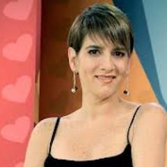 Conductora del programa ''Amor Amor Amor'' junto a Peluchin por Frecuencia Latina a las 2 pm
