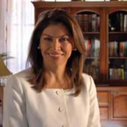 Politóloga, esposa, mamá y Primera Servidora de la República de Costa Rica