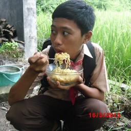 Dcobuz_vanjava's profile picture. always wanted to see the sun in the morning..