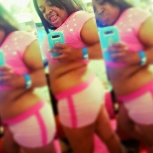 MAN WAT HOWWWWWWWWWWWW MONEY TEAM I AM ...FOLLOW A PRETTY PAID N SIDITY BITCH FUCK DIS BIO SHIDD ..JUS FOLLOW MEEE!!