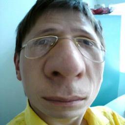 Давно здесь сидим.