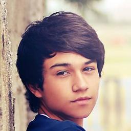 akgnKrst's profile picture. 