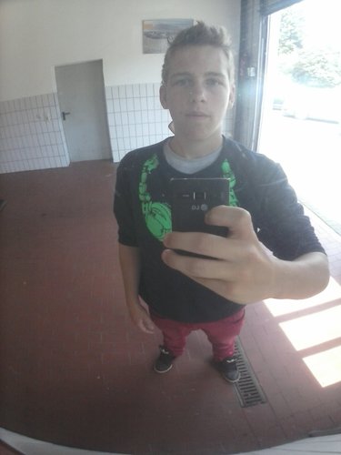 15jr./voetbal/music is life.