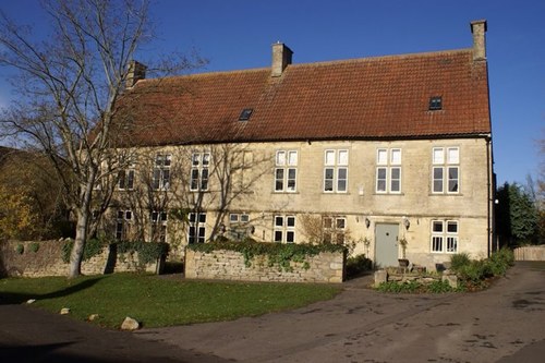 Stylish and spacious self catering accommodation, perfect for family and friends' gatherings, holidays and celebrations. From 4 -15 guests.