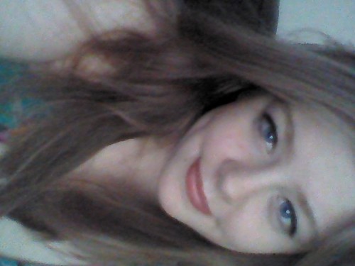 EmyExample's profile picture. Follow my new account @emyleighhx I follow back :)