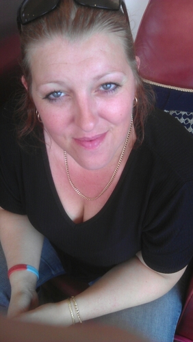 Alisonm73's profile picture. 