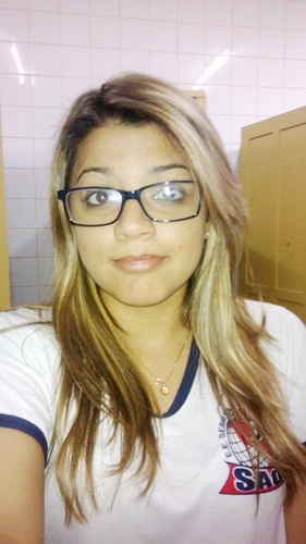 ''Paz e amor, é o que eu quero pra nós, e que nada nesse mundo cale a nossa voz''