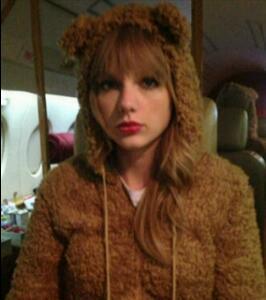 #RED #TAYLORNATION #MTVHOTTEST
