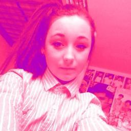heey! im evie,I'm rick&sophie barber's half sister:)