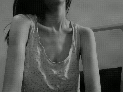 Recovered from anorexia/bulimia, selfharm, depression and anxiety. 
I made this account to help you all so if you need advice/help; I'm here for you