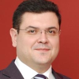 Prof. Dr. em Administração de Empresas, com interesse em temas relacionados à tecnologia da informação e gestão financeira empresarial
