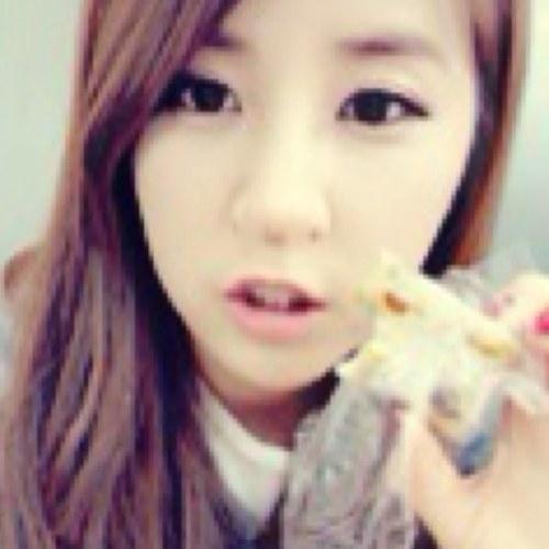 ` ↷ ✩ — Verified Roleplayer @paperstarsrp┊chorong of apink.┊#91'┊ jailed ✩