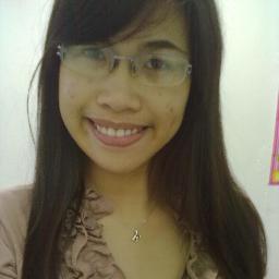 A cat lover and purple addict. ;)