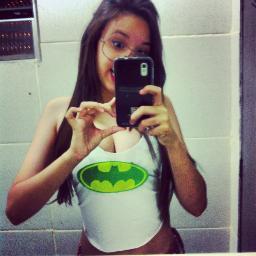♔ JUSTIN BIEBER ♔ Sigo de volta c: pinta o botão do follow de azul c;