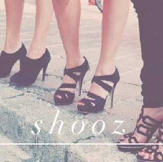 Somos la zapatería más moderna y trendy de Guatemala! 
Puedes hacer tus pedidos por DM o a shoozstores@gmail.com