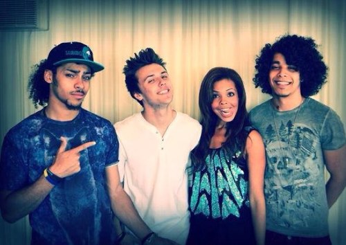 luminationxo's profile picture. Fan account for @LUMINITES , showing love and support for this special band!