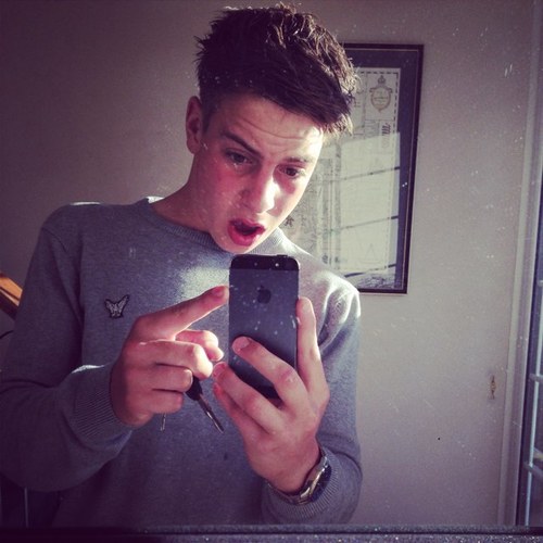 CallumBates10's profile picture. *Insert witty quote*