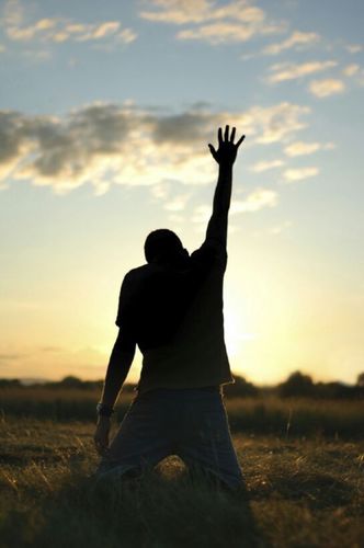 Sharing the most inspiring lyrics from all the christian music you love. Feel free to share with me your favorite songs and artists. Spanish and English