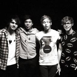 Criado para dar noticias sobre a banda @5SOS :)
since: 18/08/2013
