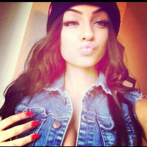 Volg schatjes @xAlaysiaaa & @HeyItsMeKaylee_ & Volg @Masih_Rsd Jy volgt en gunt cyfer.wy gooie je ava wel simpel