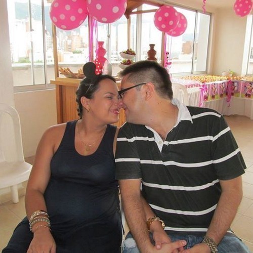 alejo_pao81's profile picture. Esposo de paola patiño.. Papá valeria rivera