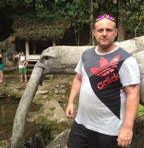 Man Utd Fan. Season Ticket holder. horse owner with Opulence Throughbreds.
