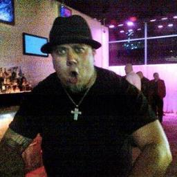 Head of security @Trackateering music, @Gfella's bodyguard, #Gthing- reality show on @FuseTV Saturday Nights 11:00pm est 10:00pm cst #TEAMKNUCKLEHEADS