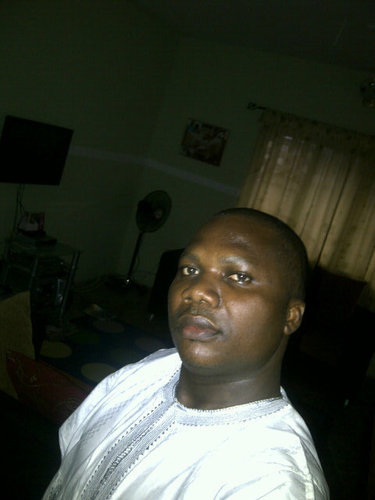 rufusabidemi's profile picture. am very good looking and hard working person,l hate those who lies and also love meeting and football. am Chelsea fans.