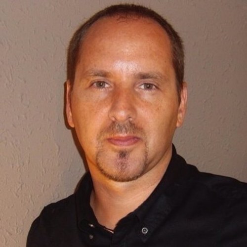 Profesional especializado en nuevas tecnologías. Ecommerce, analítica digital, marketing online, gestión y coordinación de proyectos, consultoría, ...