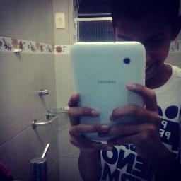 Fanatico pelo @Luansantosdasi8 e @Larimanoela amo eles 3 sigo de volta