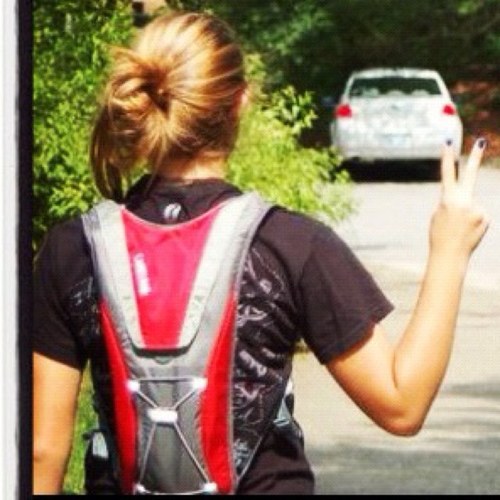 Obsessed with getting fit. 5' 5. Class of 2014.