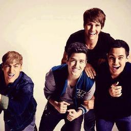 ♥Run Baby run, don't even look back, they 'll tear us apart 
if you give them the chance 
don't sell your heart 
don't say we're not meant to be♥