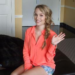me gusta como canta y actua bridgit mendler y espero que este twitter sea el club oficial de BRIDGIT MENDLER