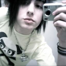 What more can I say? Twinks, food, sleep, weed, and dubstep. I'm your typical hipster douchebag.