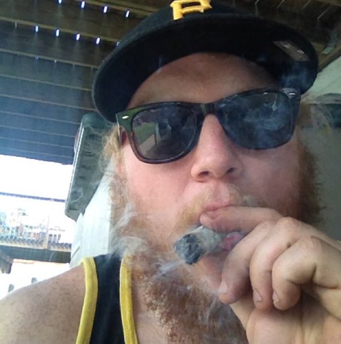 Just a regular stoner tweeting regular shit #Honda #TeamSeshVid #StonerFam #Legalize #MMOT IG: _thealbinoryno_