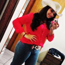 apenas sigo sem rumo, pois deus é quem faz meu caminho, confio nele e em quem eu amo  ℒℴνℯ♥