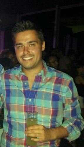 Veterinario por la UEX