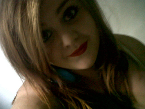 yesitsgladys's profile picture. Natasha.. 17.. Northern Ireland.. Wanna know more ask!   I'm the sweetest bitch you'll ever meet.  FOLLOW ME AND ILL FOLLOW BACK. I need more followers :/