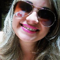 A sorte me acompanha, tenho corpo fechado à inveja, a intriga não me amarra os pés, sou imune ao mau-olhado. ;)