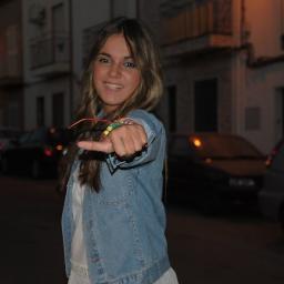 Enfermera, de pequeña soñaba con ir a trabajar en pijama.
Linares, Jaén.