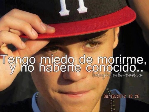 Hello Tengo 19 años, 100% #BIPOLAR y #BELIEBER Él me enseñó a decir NEVER SAY NEVER y a creer, no solo en él también en mi misma. L0v3 █♥█ I'M TRUE #BELIEBER ♥