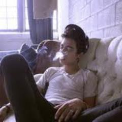 O mesmo cigarro que me faz mal, me faz bem.