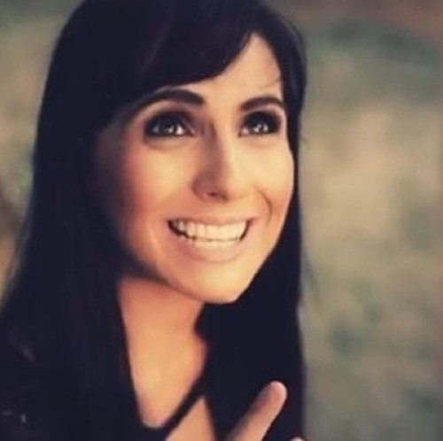 Twitter dedicado a cantora gospel, @LydiaMoises.