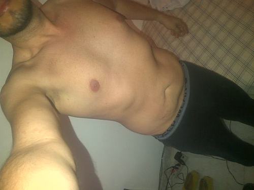 Buena nota, pasivo, tranquilo, amante del sexo y de los hombres varoniles , si quieres contactame a ver que se da...