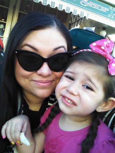 YvonneRenee6's profile picture. 