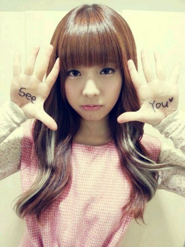อันยองงงง นี่จูนเองนะคะ จูนเป็นกระต่ายน้อยผู้น่ารัก รักจูนให้มากๆแล้วฟอลมานะคะ ทักจูนก็ได้ไม่เป็นไรค่ะ (จู๊ฟ) #내 안에 너 있어